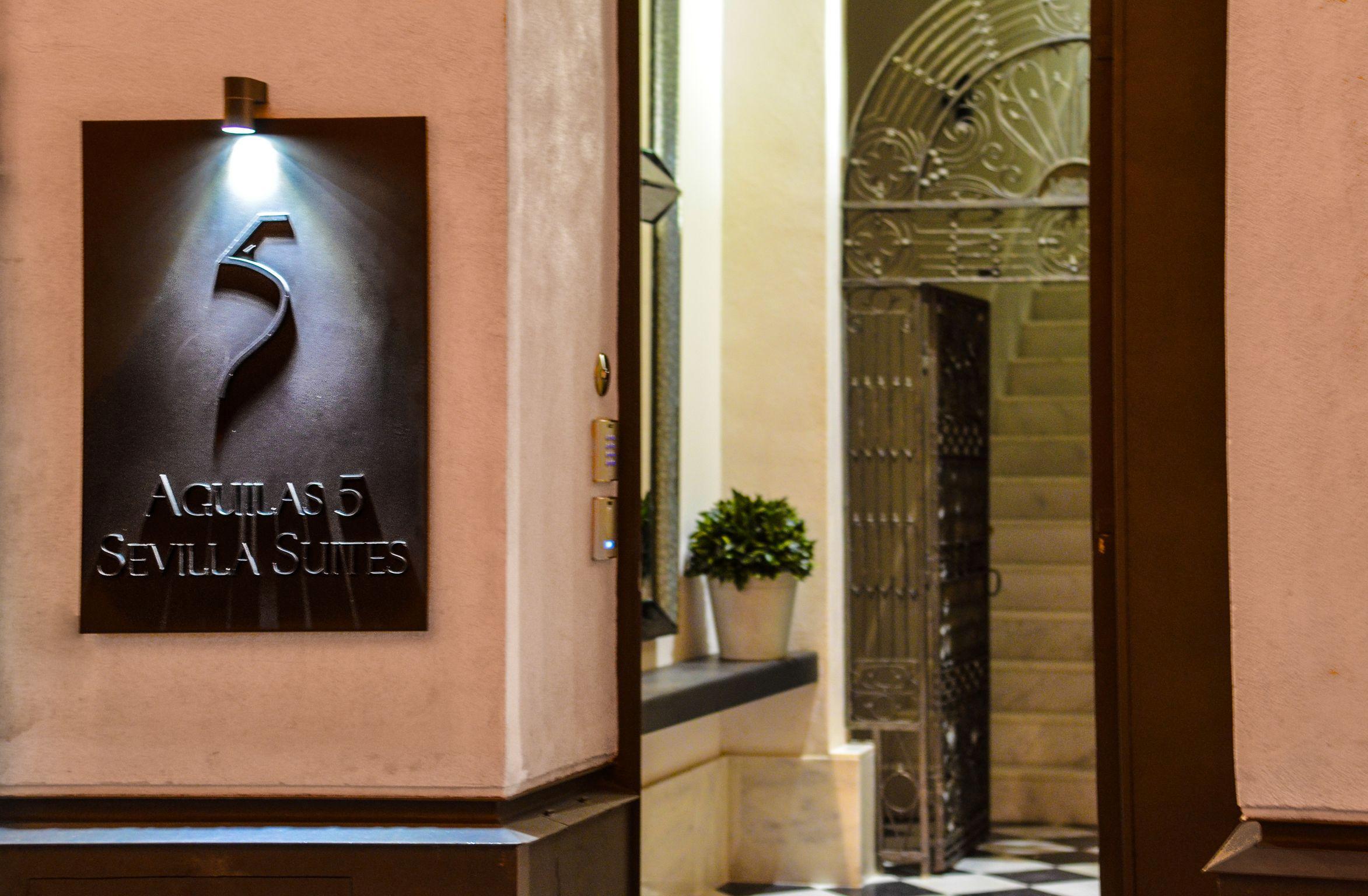 Aguilas5 Sevillasuites Экстерьер фото